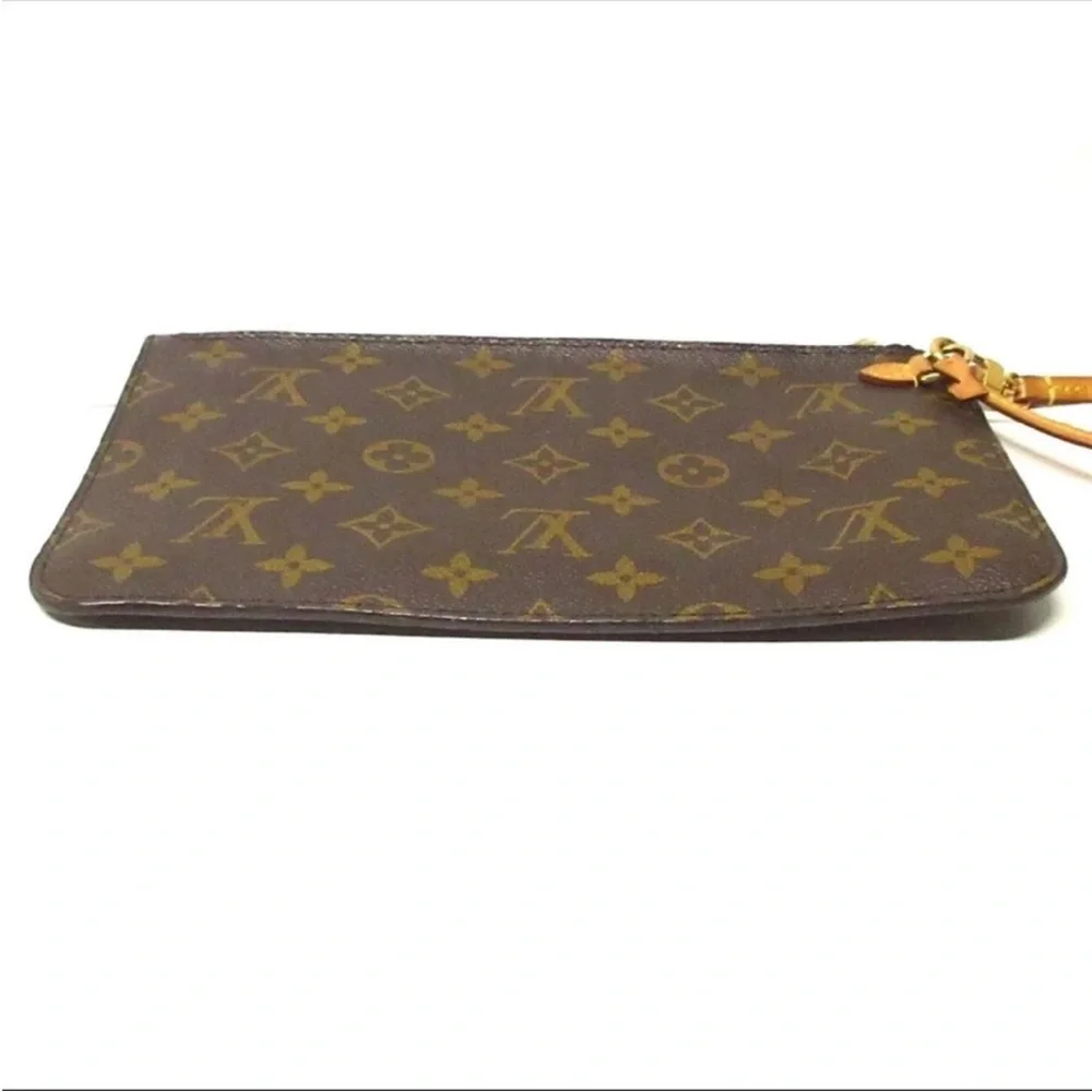 Auth LOUIS VUITTON Monogram Pouch for Accessory Brown Canvas - Picture 4 of 7